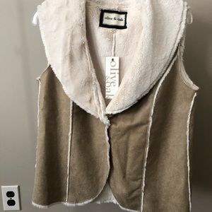Olive & Oak Tan Faux Fur & Suede Vest